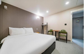 Y Motel